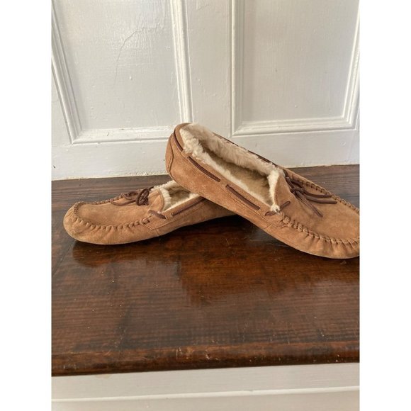 COPY - Men's Ugg suede Moccasins size 10.5 - Picture 2 of 8